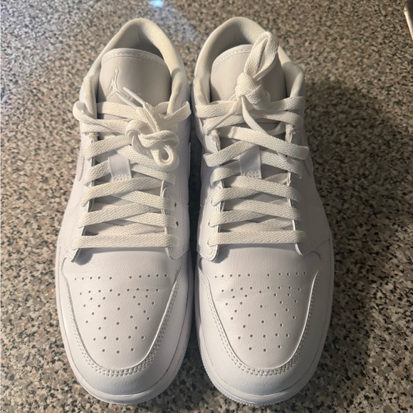 Nike Air Jordan 1 Low \'Triple White\' DV0990 111 Women\'s Size 11.5 Men\'s 10 main image 5